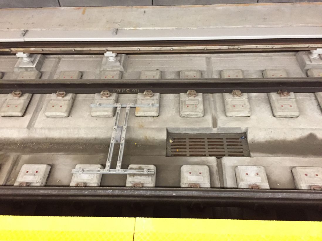 What clean subway tracks look like<br/>